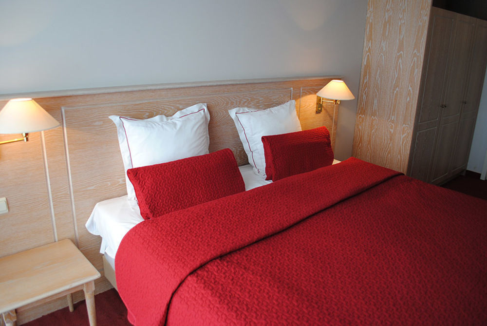 Aparthotel Axl Flathotel Continental Stay Иксел Екстериор снимка