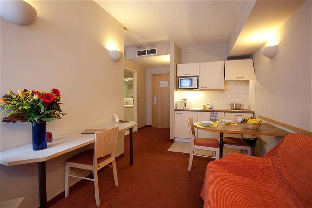 Aparthotel Axl Flathotel Continental Stay Иксел Екстериор снимка