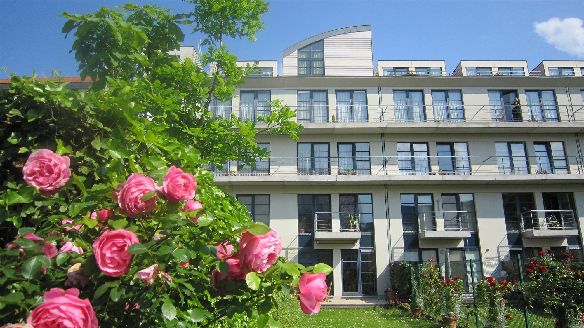 Aparthotel Axl Flathotel Continental Stay Иксел Екстериор снимка
